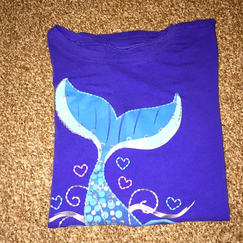 Girls Real Legend mermaid shirt. Size XL(16).
